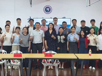 我校举办辅导员座谈交流会